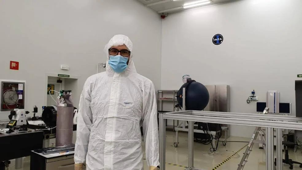 Isaías Carrasco trabaja en el Instituto Aeroespacial Español. / HOY