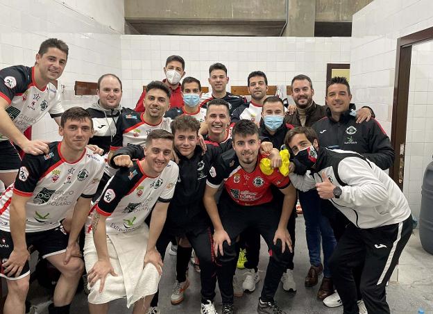 El Grupo López Bolaños celebra la goleada en casa. / @GRUPOLOPEZ14