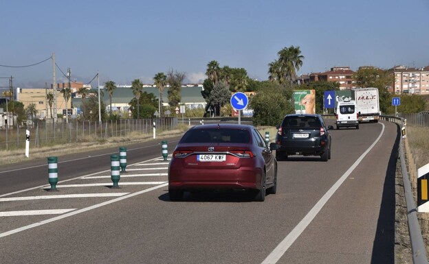 Y así compromiso Fatal La duplicación del inicio de la carretera de Sevilla costará 25,2 millones  de euros | Hoy