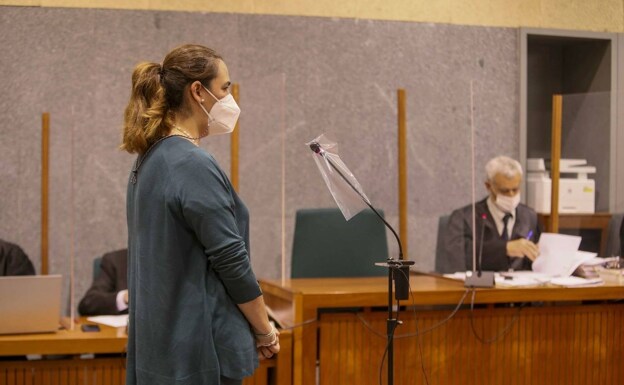 Raquel Bravo durante el juicio que tuvo lugar a comienzos de 2019 por los ruidos del pub Caramelo. /HOY