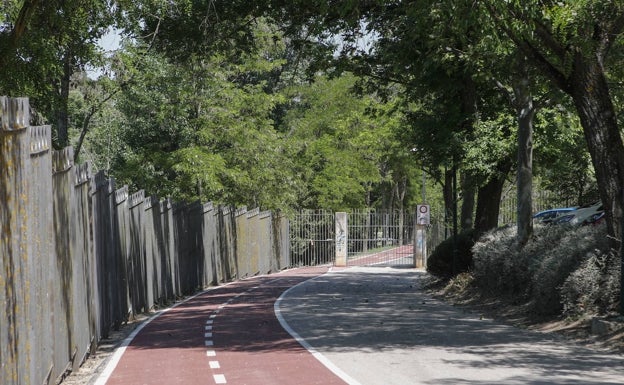 El parque del Príncipe de Cáceres sigue cerrado a la espera de poder capturar a los jabalíes
