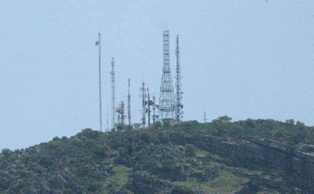 La familia que halló el cadáver del senderista guió a los sanitarios hasta el punto donde se encontraba