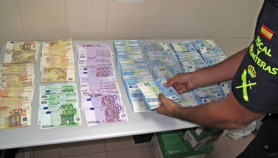 Intervienen a un ciudadano chino 95.300 euros que intentaba sacar de España sin declarar